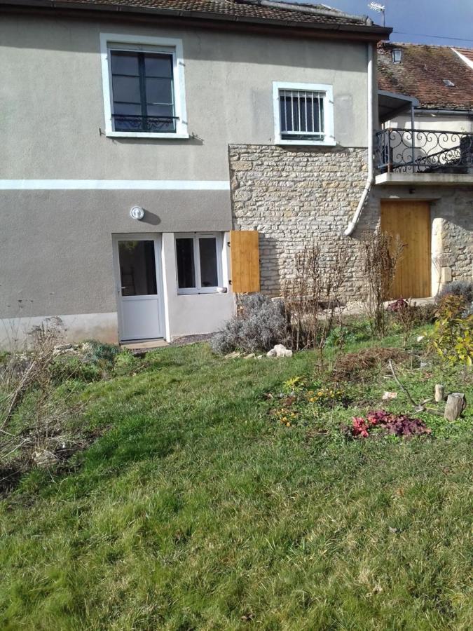 Agreable Chambre Meublee, Vue Sur La Vallee De L'Auxois Villy-en-Auxois Εξωτερικό φωτογραφία
